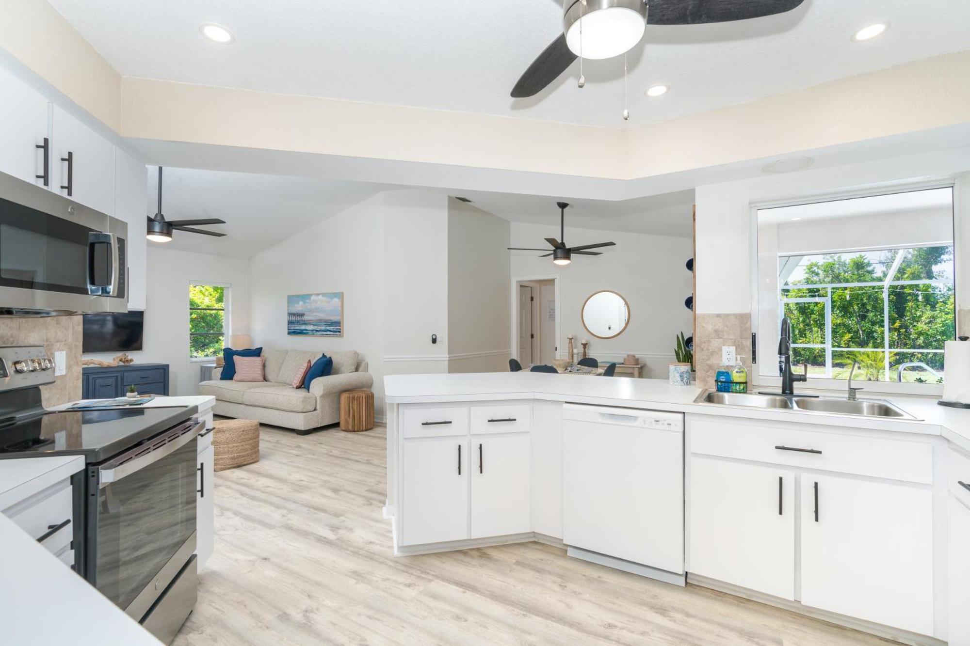 Beautiful Spacious Home! Close To Beaches - Heated Private Pool Englewood Exterior photo