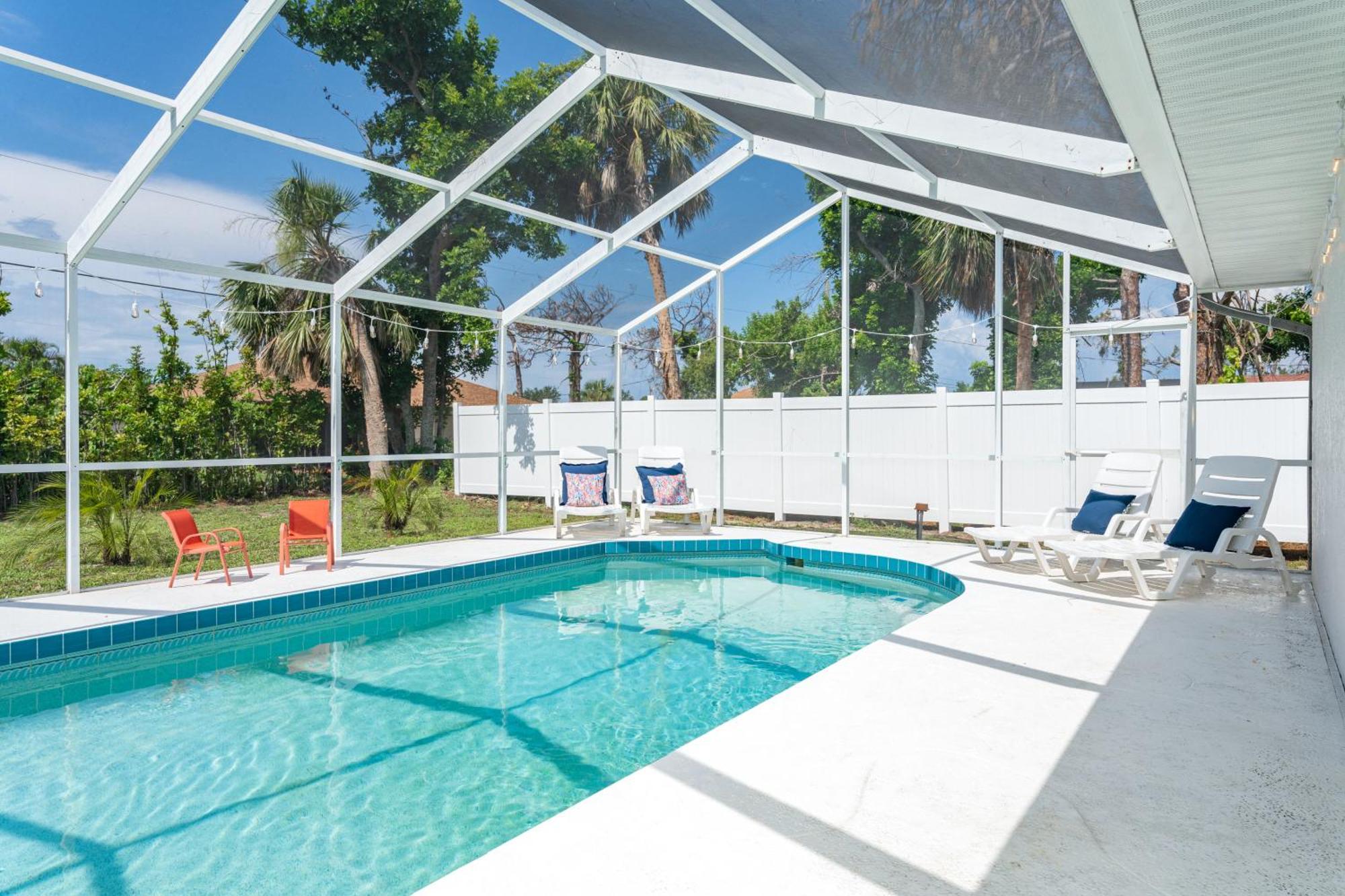 Beautiful Spacious Home! Close To Beaches - Heated Private Pool Englewood Exterior photo